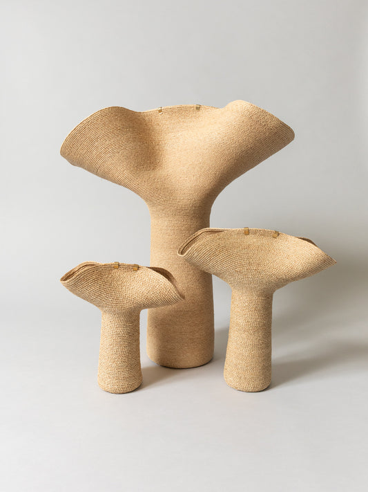 Lapel Vase - Raffia