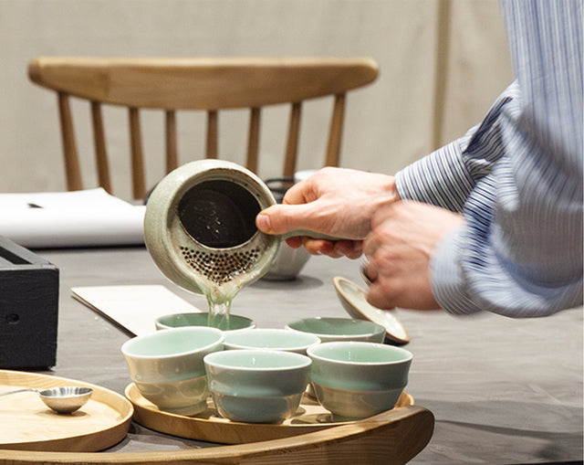 Japanese tea being poured at the first rikumo tea and chocolate workshop