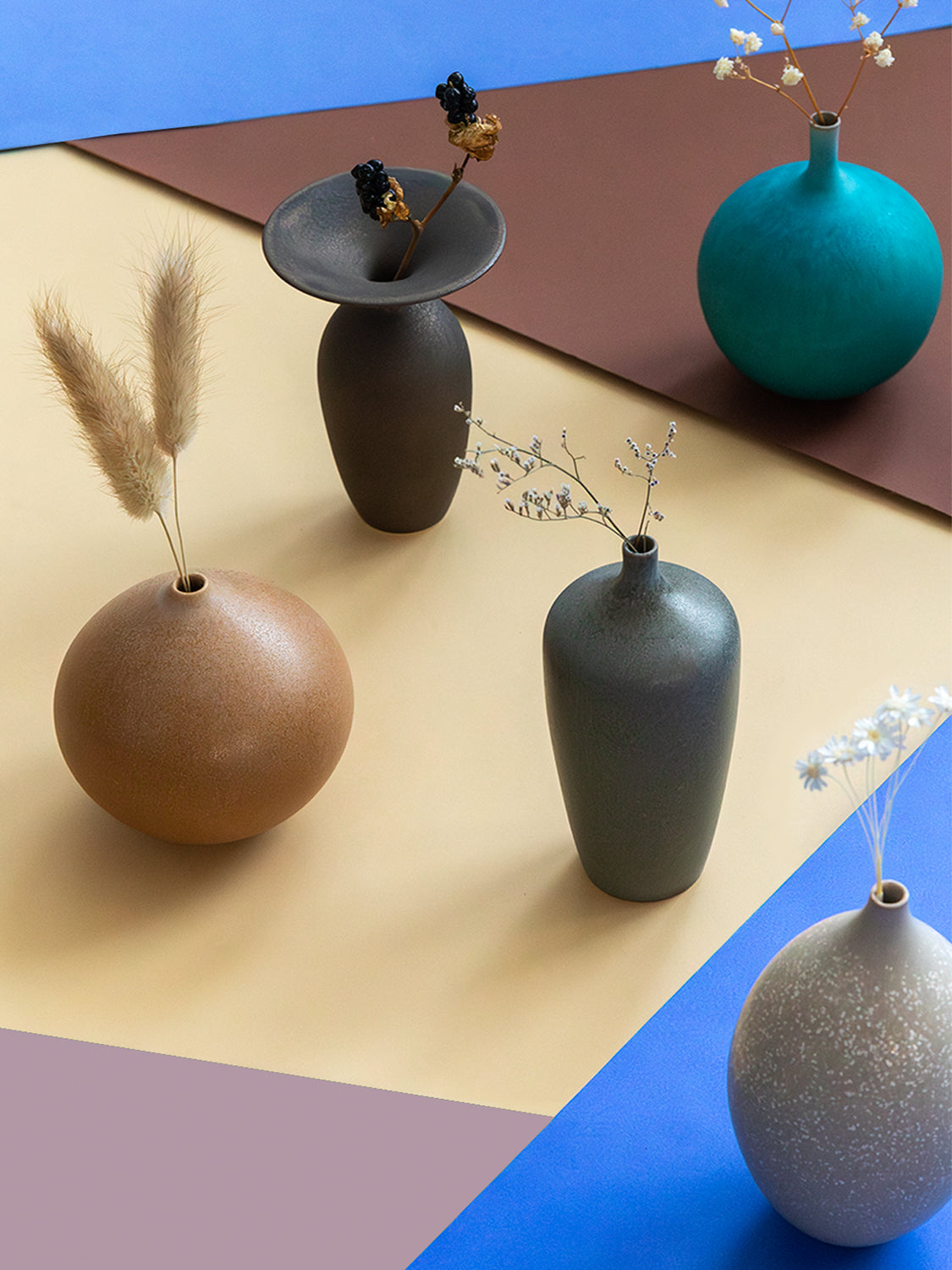 Vase and Dried Flower - Terracotta × Bunny Tail Grass